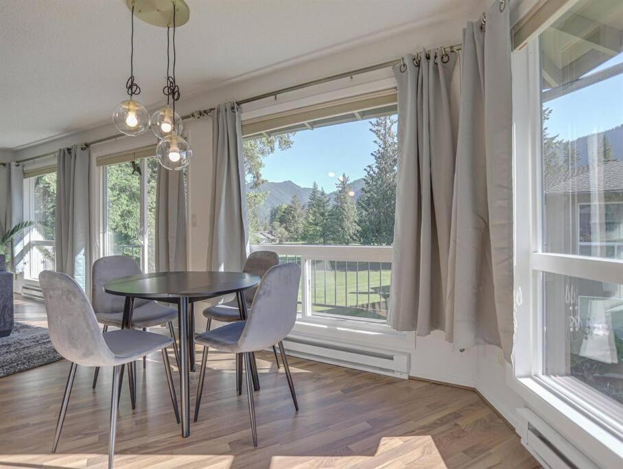 Ski-mount Hood Charm-welches,golf And Condo,w&d, Wifi,near Woods,hiking,fishing Apartment *